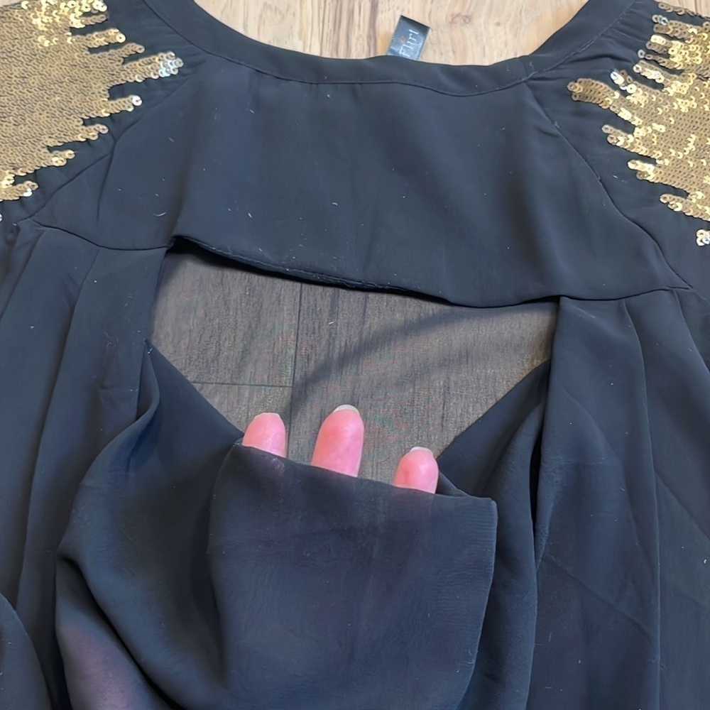 FUN & FLIRT | sequin sleeve open back top, size medium - Picture 4 of 4